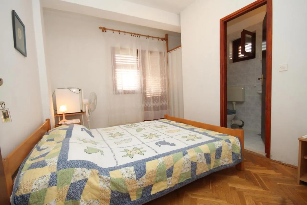 Apartments And Rooms By The Sea Mrljane, Pasman - 8464 Neviđane Vendégház