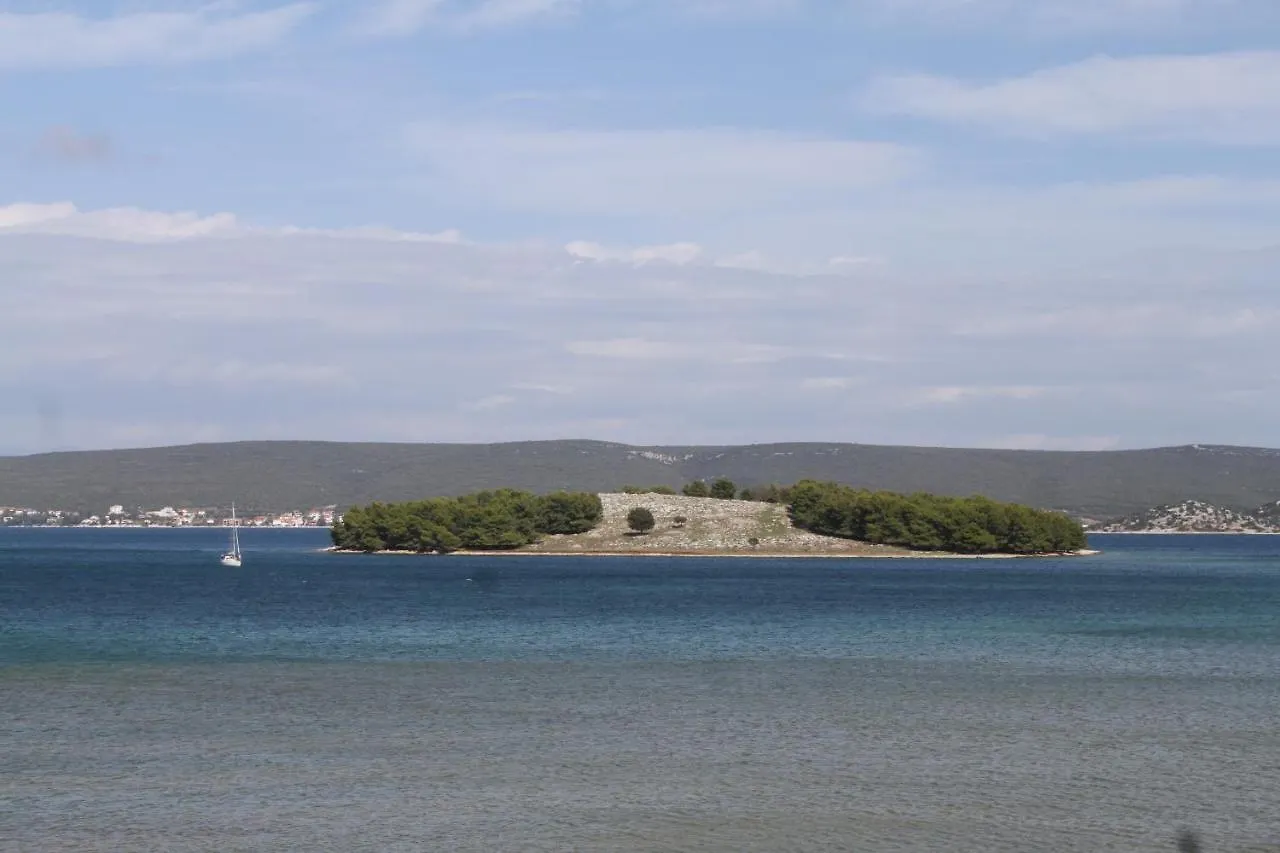 Vendégház Apartments And Rooms By The Sea Mrljane, Pasman - 8464 Neviđane