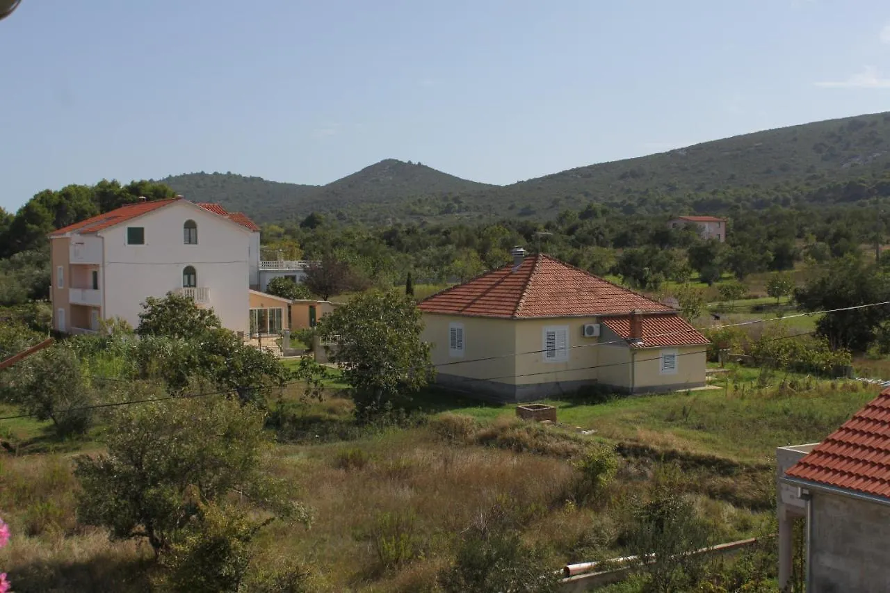 Apartments And Rooms By The Sea Mrljane, Pasman - 8464 Nevidane 3*,